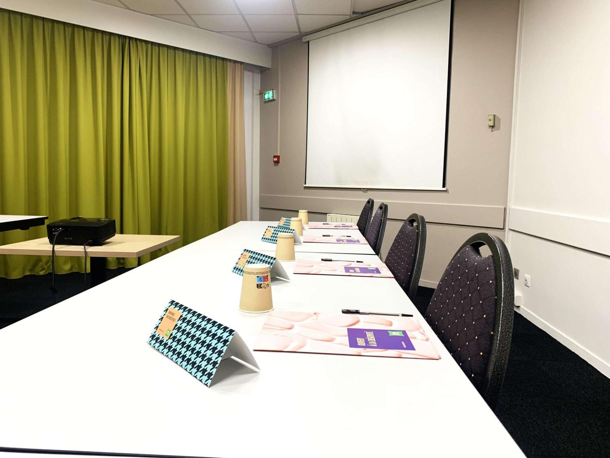 Hotel Ibis Styles Rouen Nord-barentin 3*