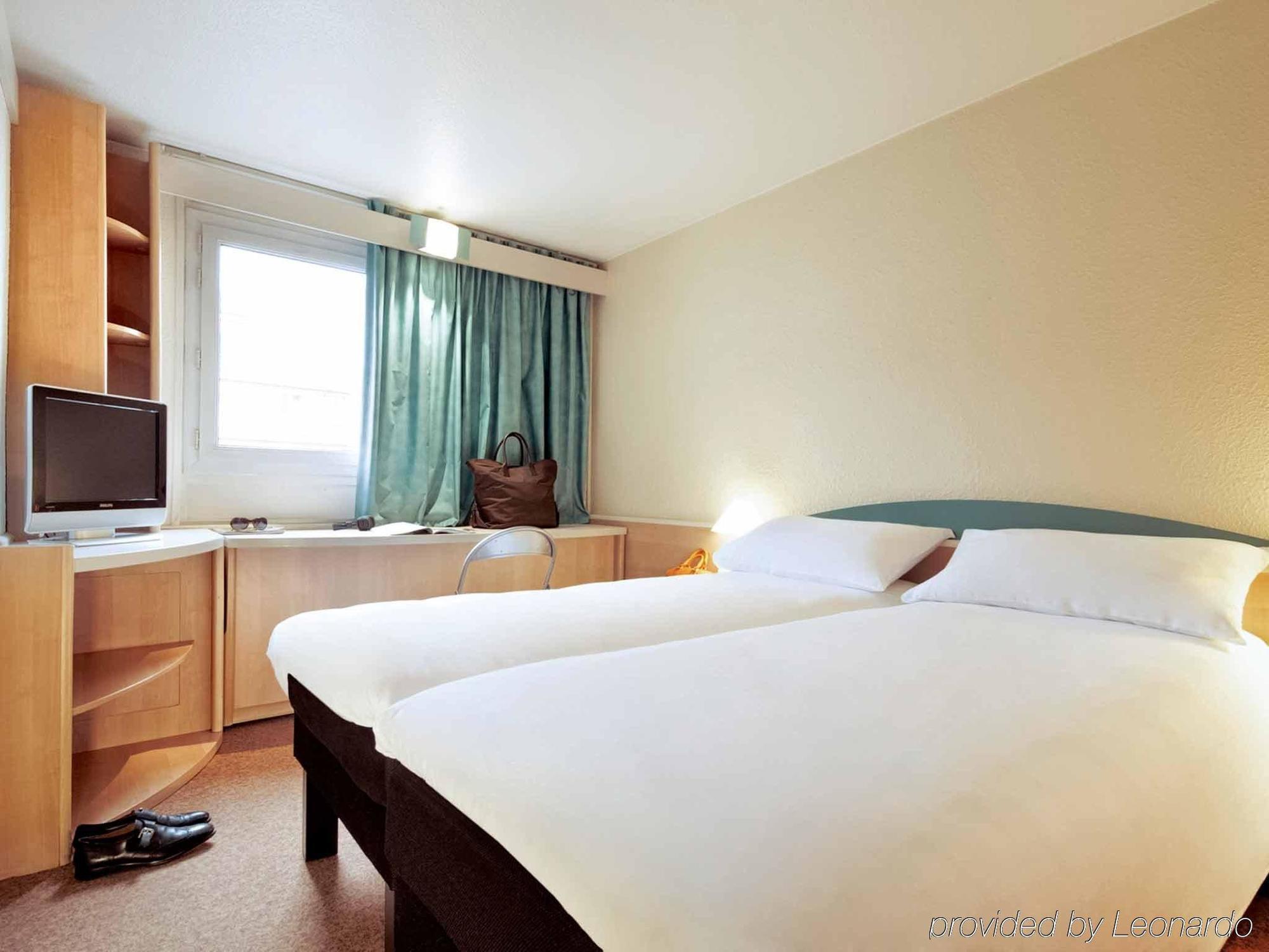 Ibis Styles Rouen Nord-barentin Hotel